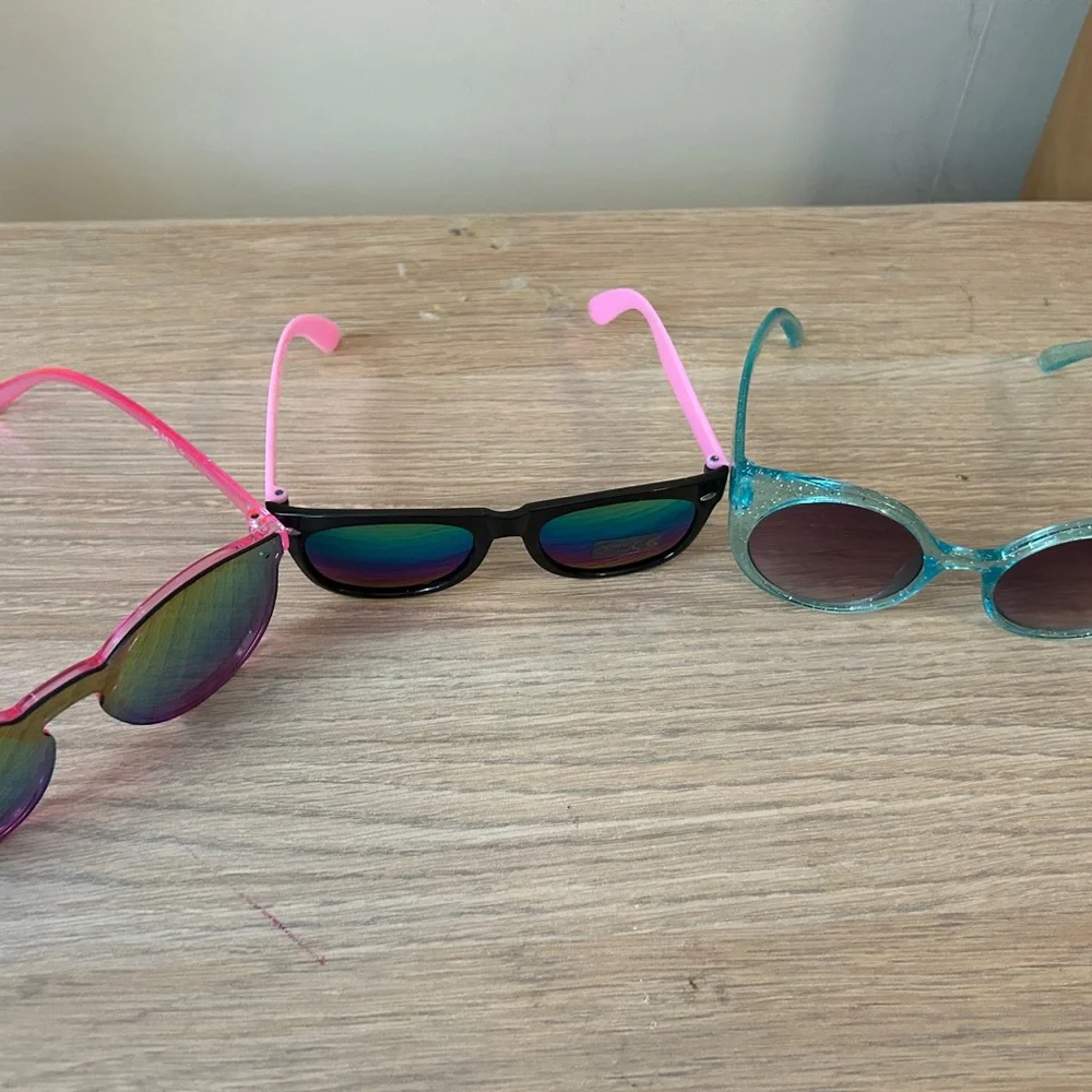 Kids Trendy Sunglasses Set with Pink and Blue Accents